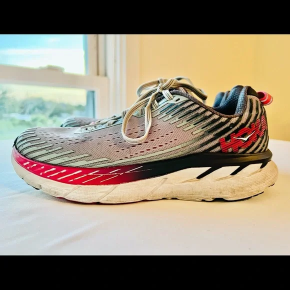 HOKA ONE ONE CLIFTON WOMEN’S Shoe size 7 - Picture 6 of 13